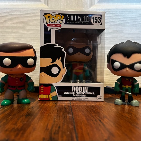 DC Comics - Robin Funko Pop Figure Set - Picture 2 of 9